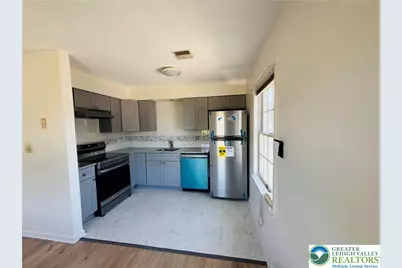 203 E Emmaus Avenue #2, Salisbury Township, PA 18103 - Photo 3