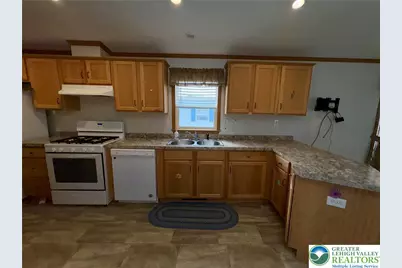 3267 2nd Avenue, North Whitehall Township, PA 18069 - Photo 9