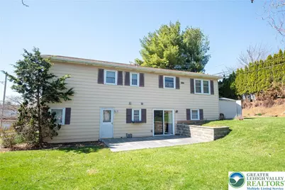 1051 N 10th Street, Whitehall Township, PA 18052 - Photo 5