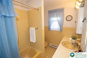 1051 N 10th St, Whitehall Township, PA 18052 - Photo 15