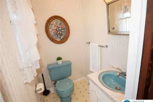 1051 N 10th St, Whitehall Township, PA 18052 - Photo 25