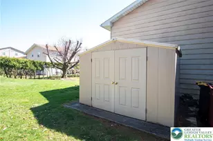 1051 N 10th St, Whitehall Township, PA 18052 - Photo 29