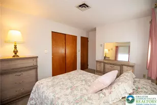 1051 N 10th St, Whitehall Township, PA 18052 - Photo 19