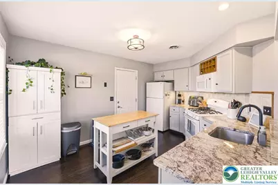 3220 Carbon Street, Whitehall Township, PA 18052 - Photo 7