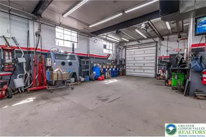 2227 N 3rd Avenue, Whitehall Township, PA 18052 - Photo 13