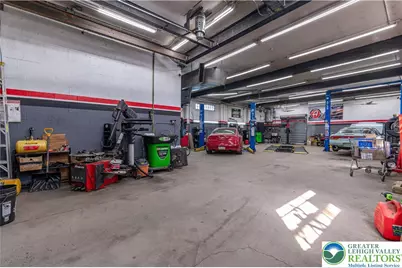 2227 N 3rd Avenue, Whitehall Township, PA 18052 - Photo 11