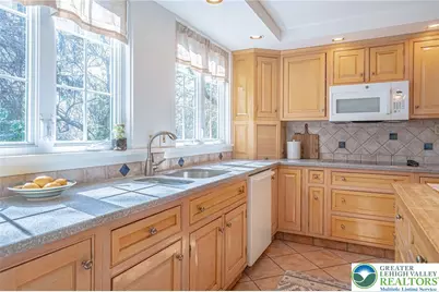 2350 Lehigh Parkway, Allentown City, PA 18103 - Photo 17