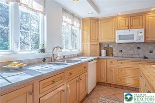 2350 Lehigh Pkwy, Allentown City, PA 18103 - Photo 17