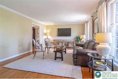 2350 Lehigh Parkway, Allentown City, PA 18103 - Photo 9