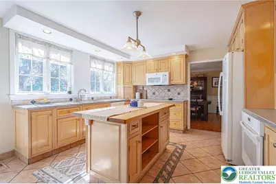 2350 Lehigh Parkway, Allentown City, PA 18103 - Photo 15