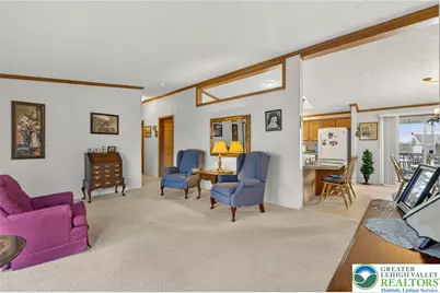 4165 Bunker Hill Lane W, Lehigh Township, PA 18088 - Photo 9