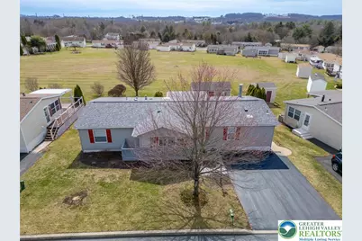 4165 Bunker Hill Lane W, Lehigh Township, PA 18088 - Photo 3