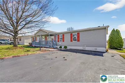 4165 Bunker Hill Lane W, Lehigh Township, PA 18088 - Photo 5