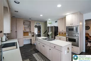 4994 Meadow Ln, Lower Macungie Township, PA 18062 - Photo 9