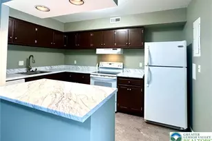 53 Eisenhower Cir, Whitehall Township, PA 18052 - Photo 9