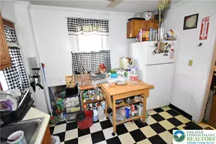 22 S Raspberry St, Easton, PA 18042 - Photo 5