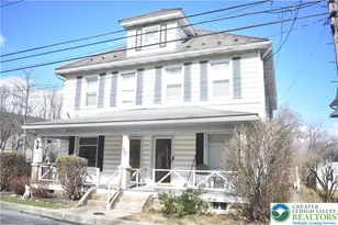 136 Sanders Rd, Plainfield Township, PA 18072 - Photo 1