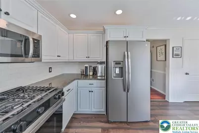 1551 Thornwood View N, Forks Twp, PA 18040 - Photo 9