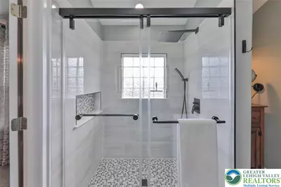 1551 Thornwood View N, Forks Twp, PA 18040 - Photo 37