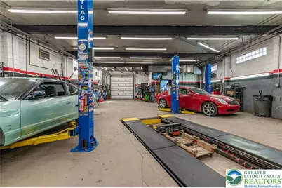 2227 N 3rd Avenue, Whitehall Township, PA 18052 - Photo 23