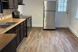 1012 Ferry St, Easton, PA 18042 - Photo 3