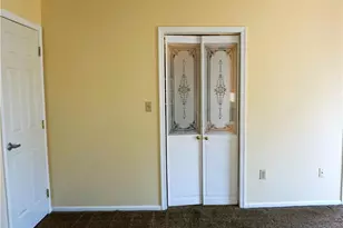 3208 Oakland Square Dr, Bethlehem Township, PA 18020 - Photo 13