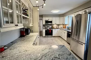 6560 Fernwood Dr, Upper Saucon Township, PA 18036 - Photo 9