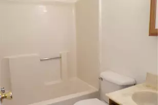 835 S 4th St, Allentown City, PA 18103 - Photo 7