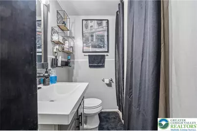 924 Wyoming Street, Allentown City, PA 18103 - Photo 15