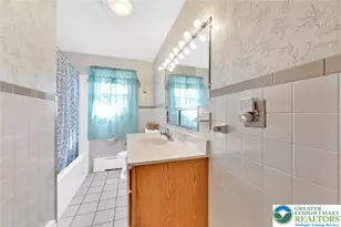 4872 Main St, Whitehall Township, PA 18052 - Photo 17