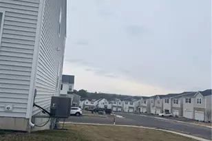 4900 Brookside Ct, Upper Saucon Township, PA 18036 - Photo 3