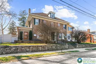 2227 W Gordon St, Allentown City, PA 18104 - Photo 3