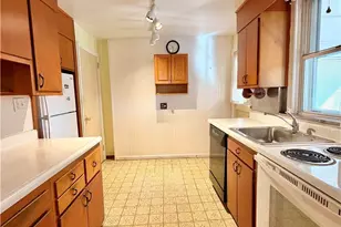 1610 Coronado St, Allentown City, PA 18103 - Photo 5