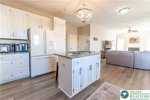 25 Mill Brook Ct, Palmer Twp, PA 18045 - Photo 17