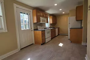 40 Evergreen St, Nazareth Boro, PA 18064 - Photo 13