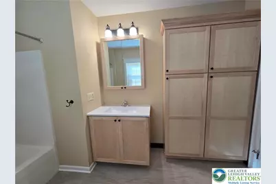 40 Evergreen Street #B, Nazareth Boro, PA 18064 - Photo 17