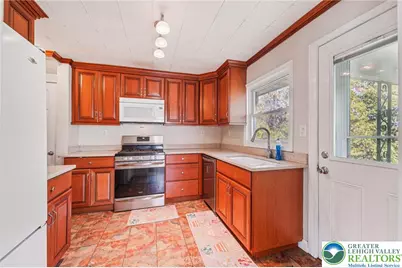 732 Lyons Street, Bethlehem City, PA 18018 - Photo 13