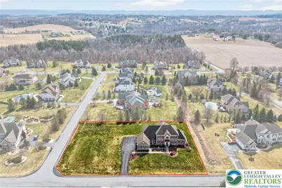 209 Donato Court, Bushkill Twp, PA 18064 - Photo 9