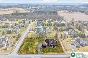 209 Donato Ct, Bushkill Twp, PA 18064 - Photo 9