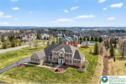 209 Donato Court, Bushkill Twp, PA 18064 - Photo 7