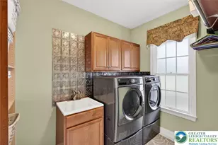 209 Donato Ct, Bushkill Twp, PA 18064 - Photo 37