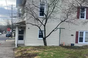 37 E Pennsylvania Ave, Pen Argyl Boro, PA 18072 - Photo 13