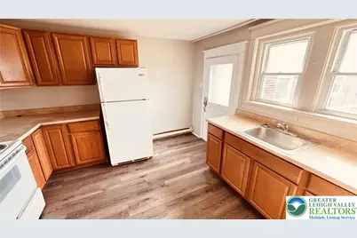 5562 Main Street #3, Lehigh Township, PA 18052 - Photo 9
