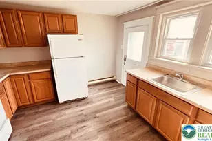 5562 Main St, Lehigh Township, PA 18052 - Photo 9