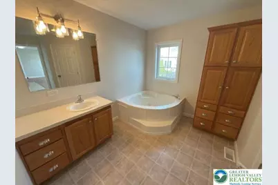 636 San Simeon Place, Forks Twp, PA 18040 - Photo 17