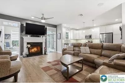 3686 Cottage Drive, Bethlehem City, PA 18020 - Photo 7