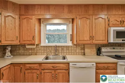 2982 Magnolia Circle, Lower Macungie Township, PA 18062 - Photo 11