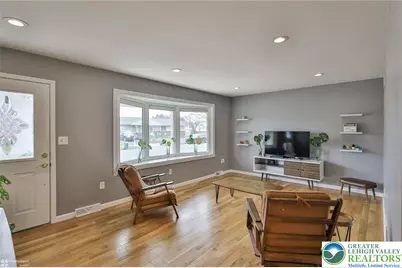 2982 Magnolia Circle, Lower Macungie Township, PA 18062 - Photo 5