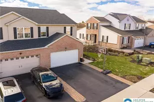 654 Buckingham Dr, Allen Township, PA 18067 - Photo 5