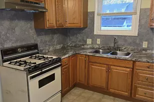 2923 Elm Pl, Spring Township, PA 19609 - Photo 5